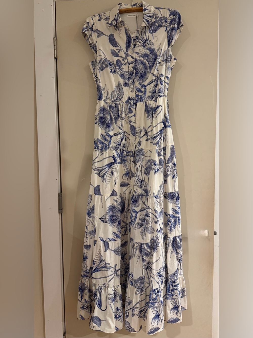 Avec Les Filles Blue and White Floral Maxi Shirt Dress NWT sz 6 - Picture 2 of 13